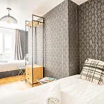 Apartment 02 - Faubourg Bail Mobilite Paris